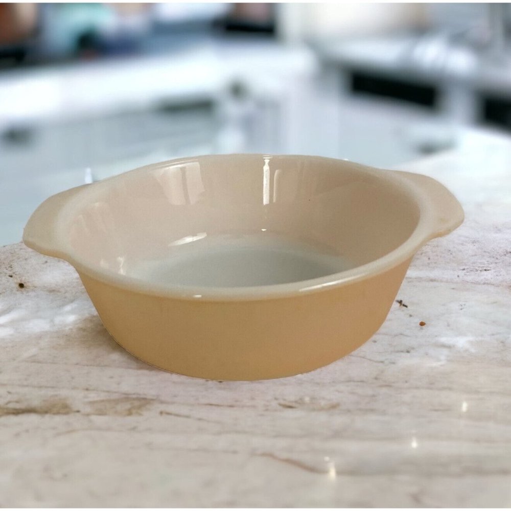 Fire King casserole baking dish peach lusterware 1.5 Quart USA 8" Round Vintage